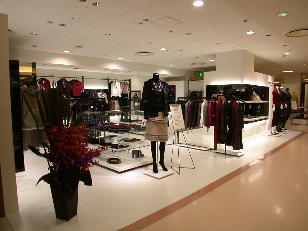 BODYDRESSING Deluxe 広島そごう/ボディドレッシングデラックス 広島そごう/店舗設計・ショップデザイン:洋服・ファッションブランド