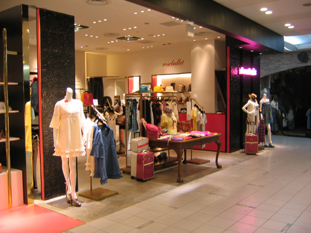 Rosebullet 大阪HEP/ローズブリット 大阪HEP/店舗設計・ショップデザイン:洋服・ファッションブランド