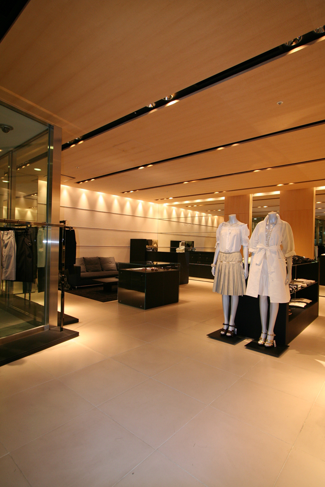 ADORE 表参道ヒルズ/アドーア 表参道ヒルズ/店舗設計・ショップデザイン:洋服・ファッションブランド